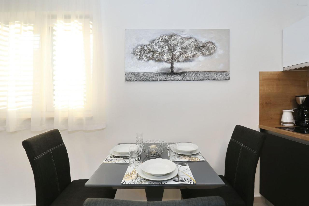 Villa Ankora 2 With Heated Pool Biograd Na Moru Exterior foto