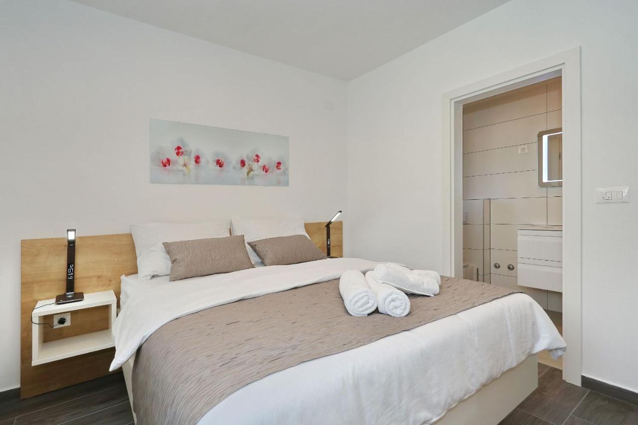 Villa Ankora 2 With Heated Pool Biograd Na Moru Exterior foto