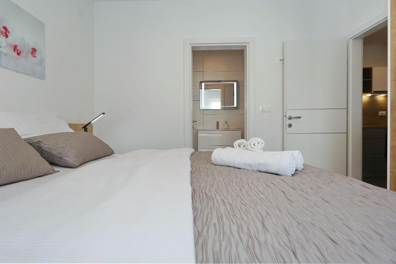 Villa Ankora 2 With Heated Pool Biograd Na Moru Exterior foto