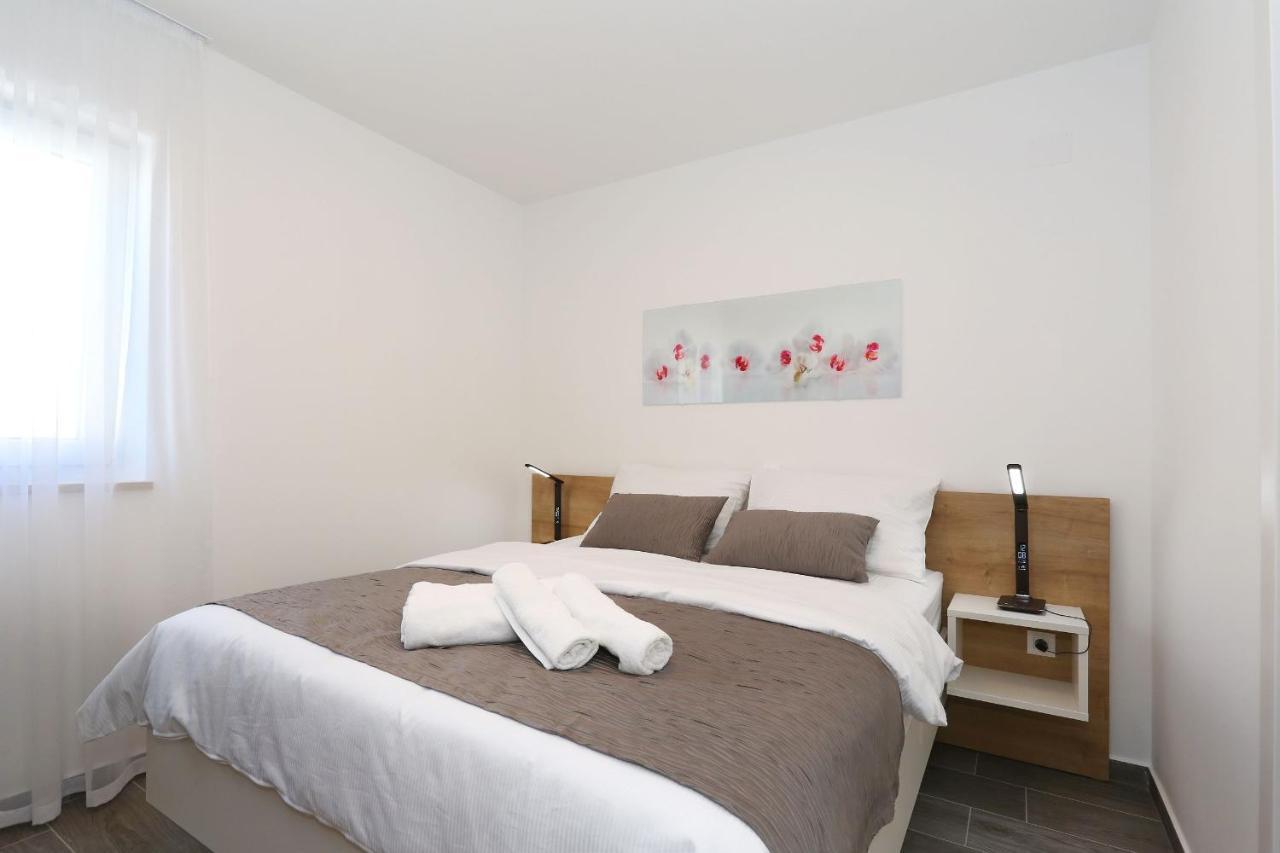 Villa Ankora 2 With Heated Pool Biograd Na Moru Exterior foto
